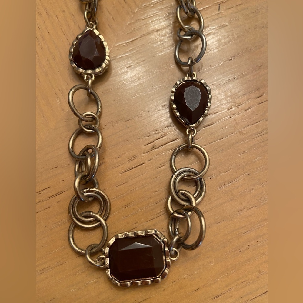 GREAT 34” LONG GOLD TONE NECKLACE WITH BROWN FACETED 2 DIMENSIONAL BEADS - Picture 3 of 4